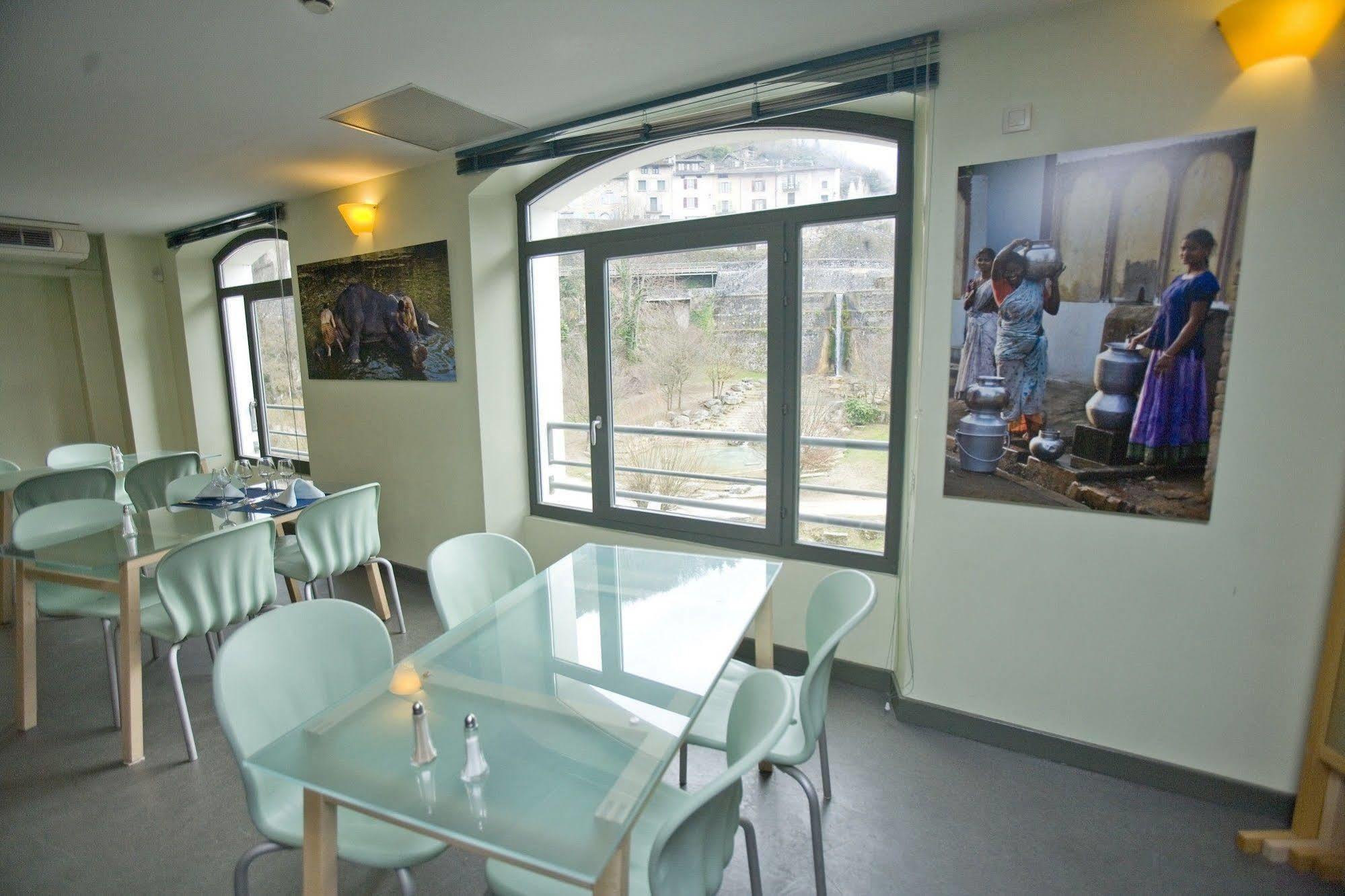 Hotel Du Musee De L'Eau Pont-en-Royans Bagian luar foto